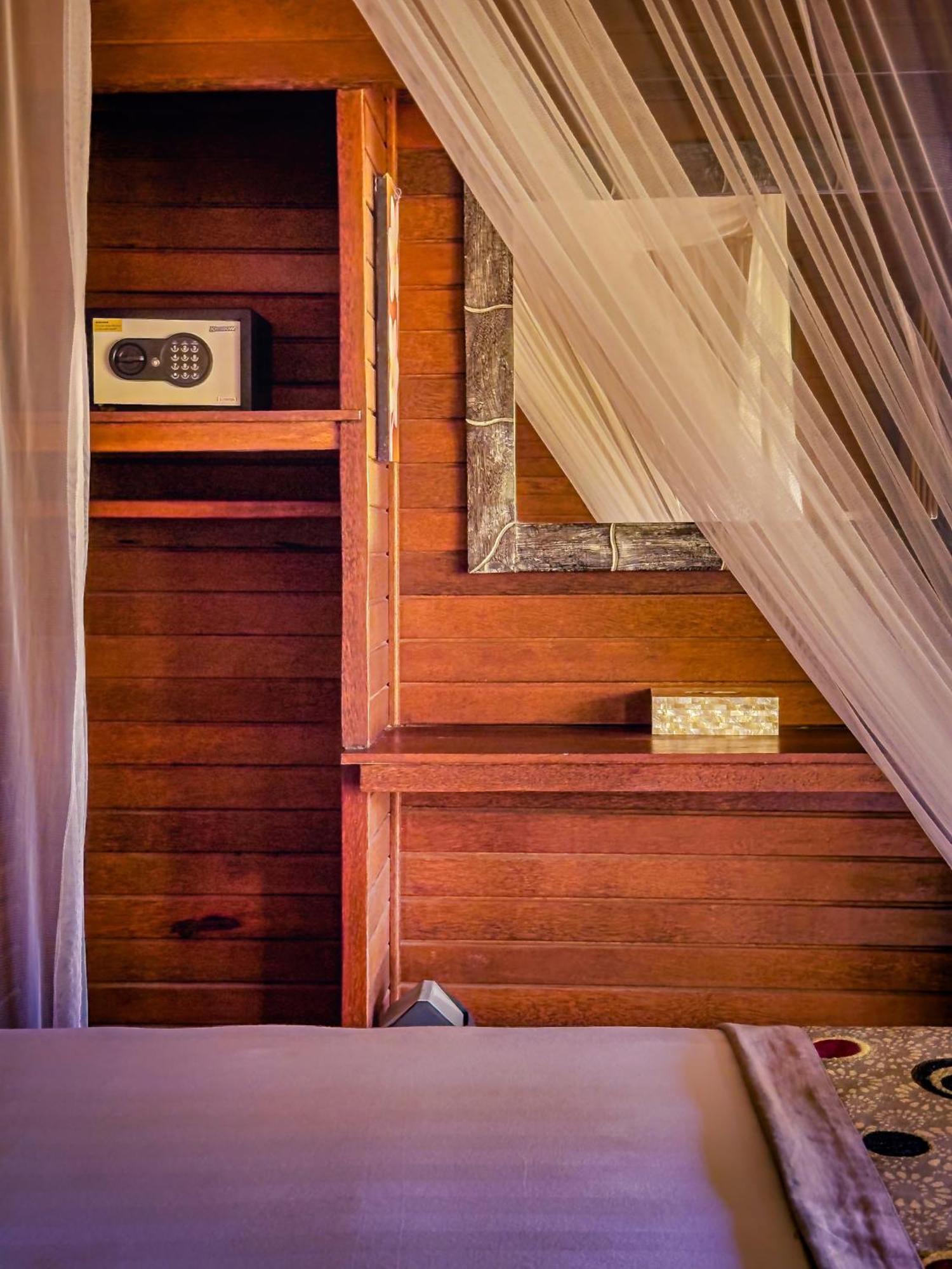 Bed and Breakfast Island Garden Huts Lembongan Экстерьер фото